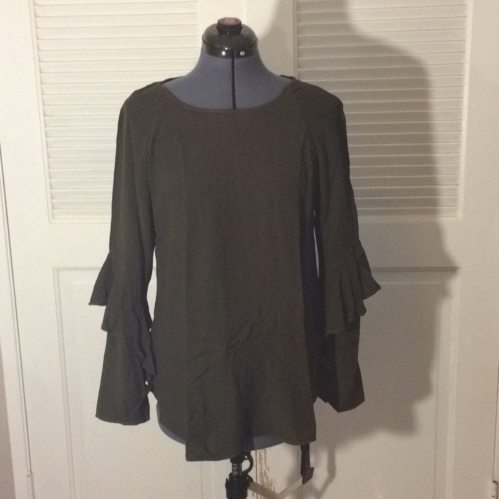 Brown/olive green blouse- ruffled sleeves🙌🏻